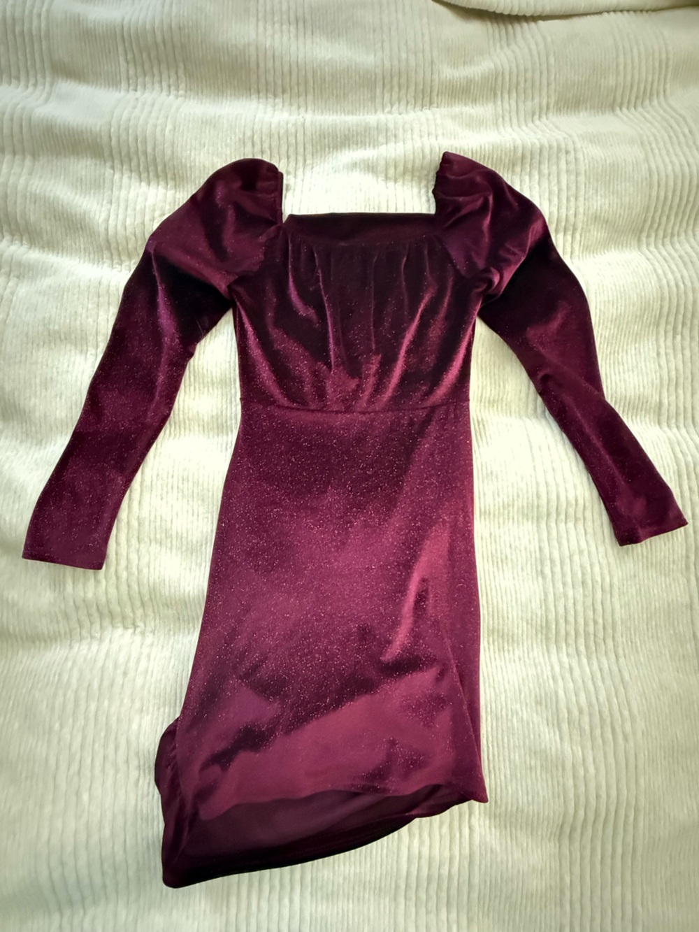 Altar’d State burgundy velvet bodycon mini dress in size Small 🍷✨